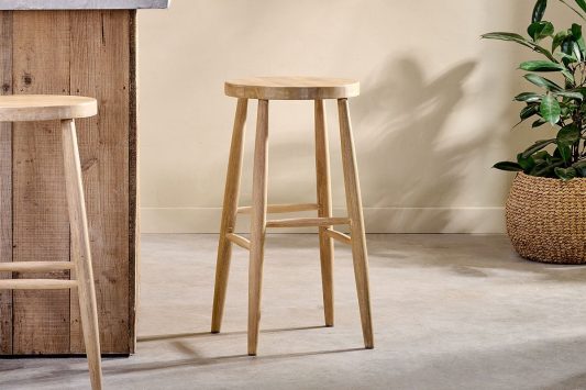 BAR STOOL